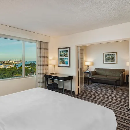 Holiday Inn Hotel Port Of Miami-Downtown By Ihg Exterior foto